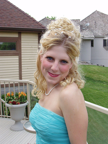 Blonde prom hairstyle half up